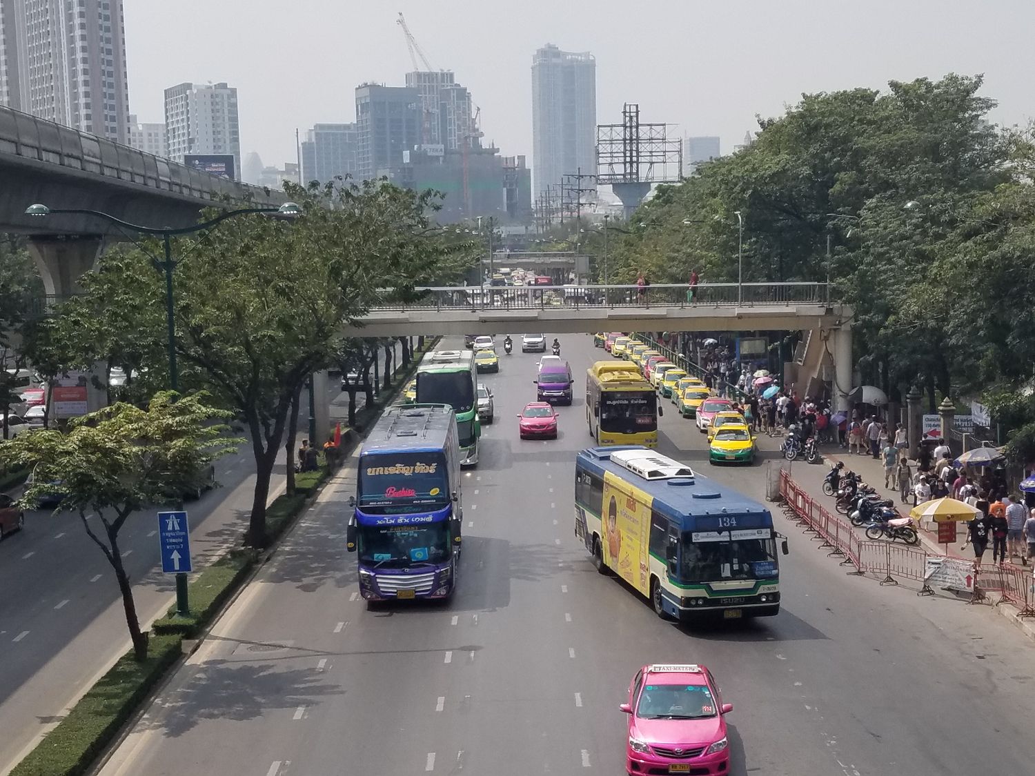 Elértük a Chatuchak Market állomását